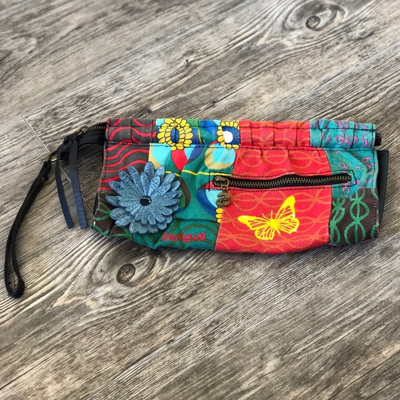 Desigual Handbags - DESIGUAL clutch